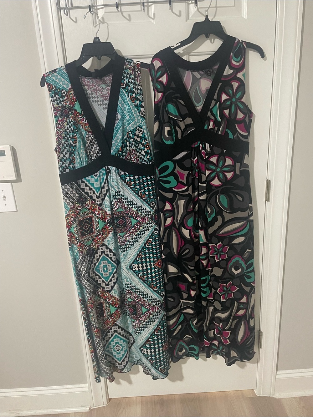 Sleeveless V-Neck Maxi Dress in Teal & Black Floral/Geometric Print bundle 14w